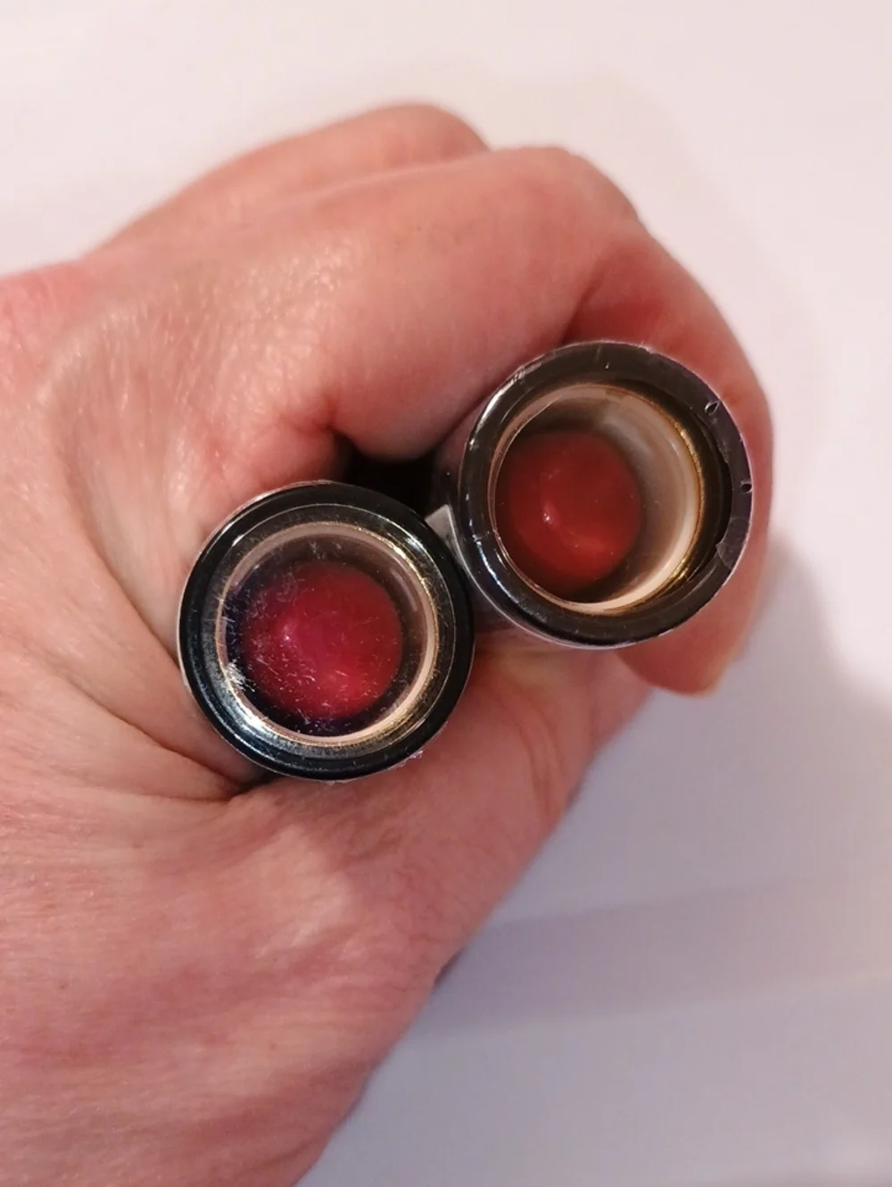 2 x Revlon Super Lustrous Lipstick - 520 Wine with Everything